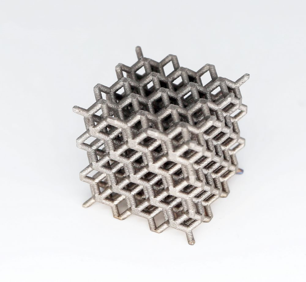 The Advantage of Additive Manufacturing for Lattice Structure